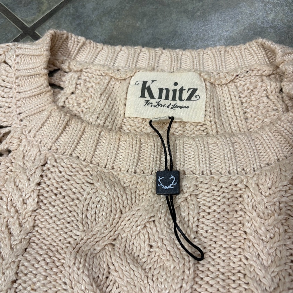 NWOT For Love & Lemons Wythe Bell Sleeve Sweater Sz M Oversized Boho Classic - Picture 5 of 13